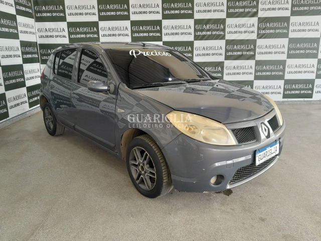 RENAULT SANDERO 1.6 PRIVILÉGE FLEX MANUAL 2009
