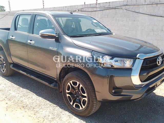 TOYOTA HILUX 2.8 D-4D TURBO DIESEL CD SRV 4X4 AUT 2023